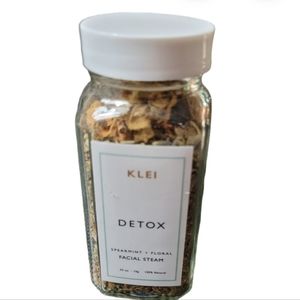 Relax & unwind with the Calm Spearmint & Lavender Floral Facial Steam by Klei